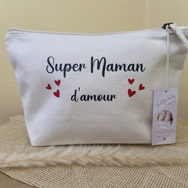 alt="Pochette personnalisée super maman par Just for Baby Créations"