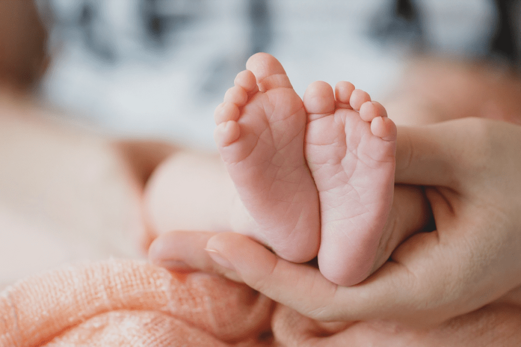 pied bébé naissance